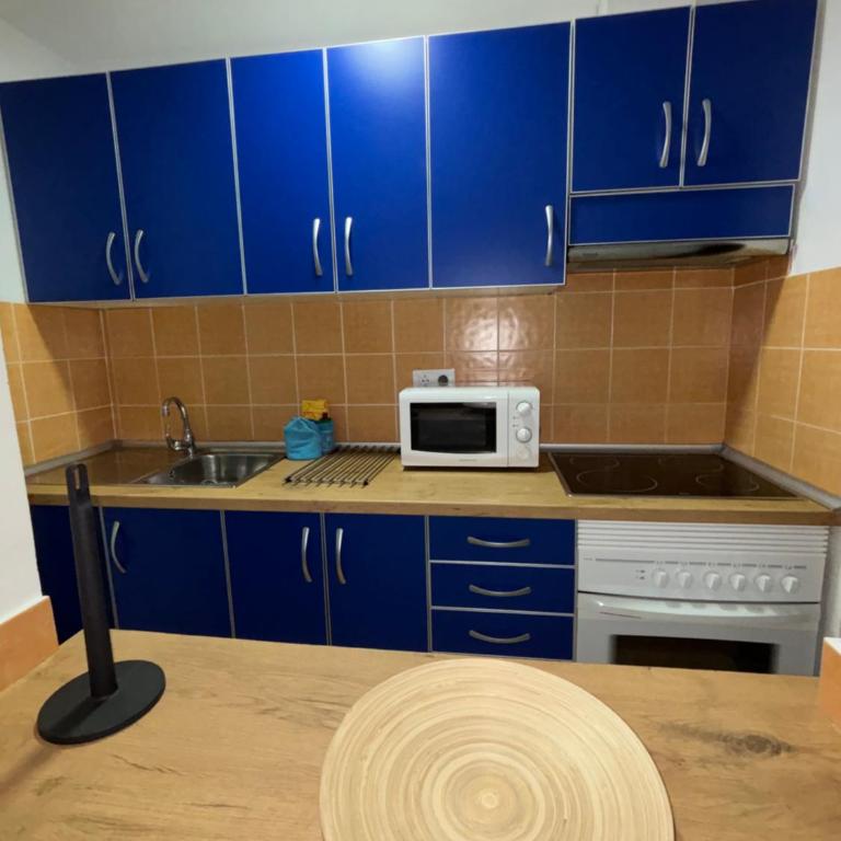 Apartamentos Rosamar - One-Bedroom Apartment with Balcony - 3