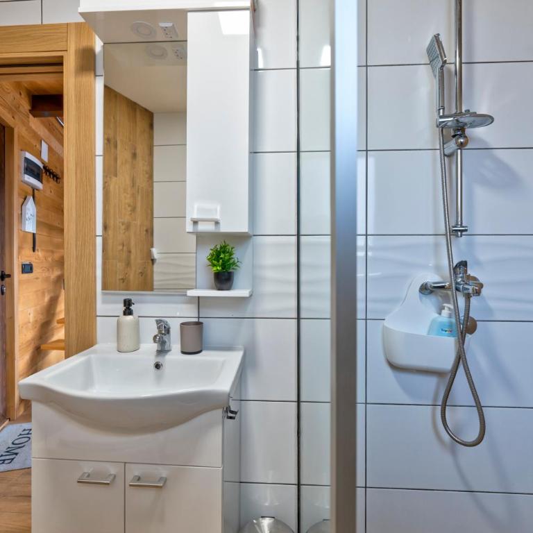 Koliba relax point - Two-Bedroom House - 14