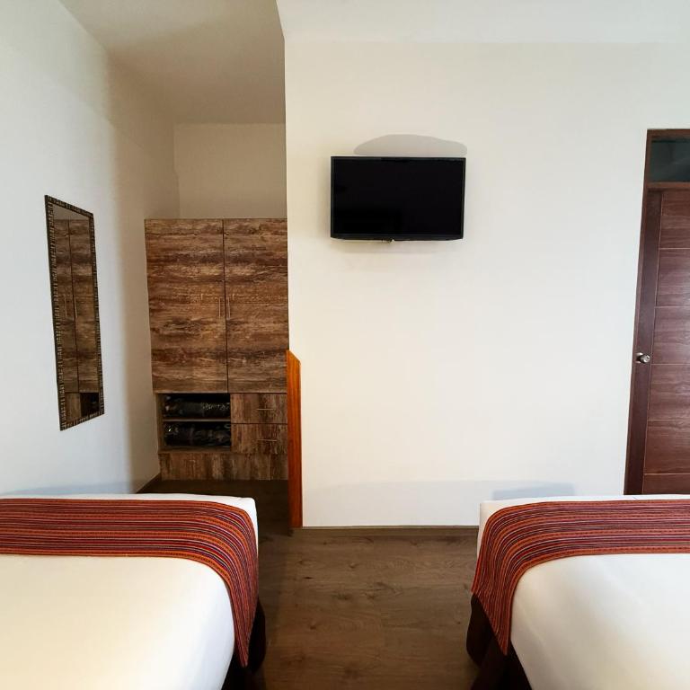 Hotel Monasterio San Pedro - Superior Twin Room - 1