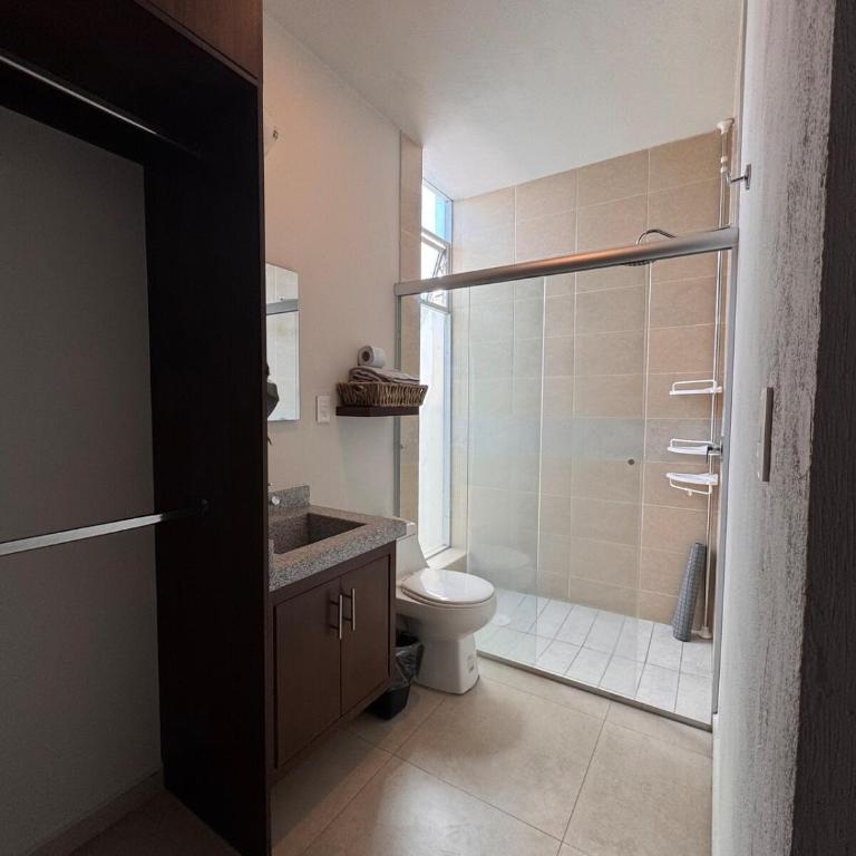 3 Bedrooms GDL Expo & Plaza del Sol Parking - Apartment - 2