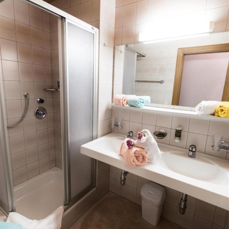 "Quality Hosts Arlberg" Hotel-Gasthof Freisleben - Suite mit 2 Schlafzimmern (4 Personen) - 5