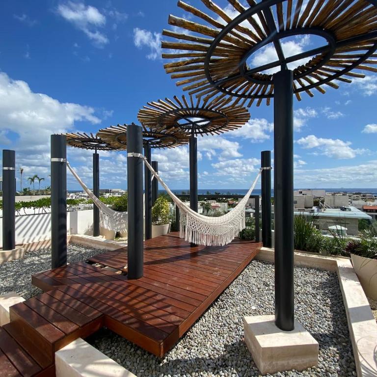 Seaview Roof Pool, Tub, Hammocks, Steps to 5th - Single Room - 8
