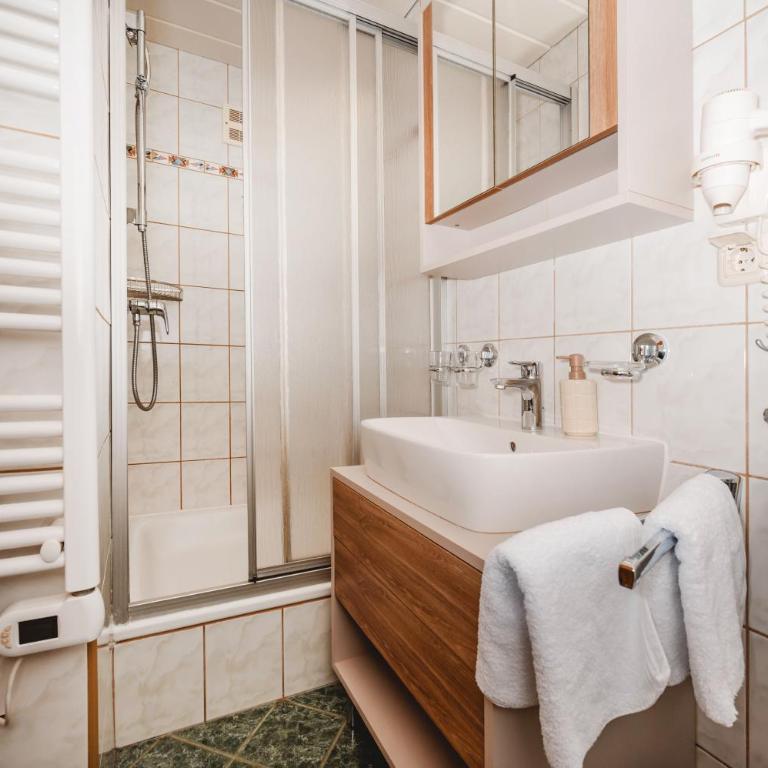 Appartement Haus Sonnenheim - Studio mit Balkon und Seeblick - 22 m² - 42