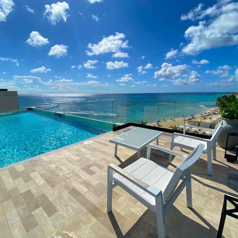 Oceanfront Condo Top Location Near 5th Ave - Single Room - 2