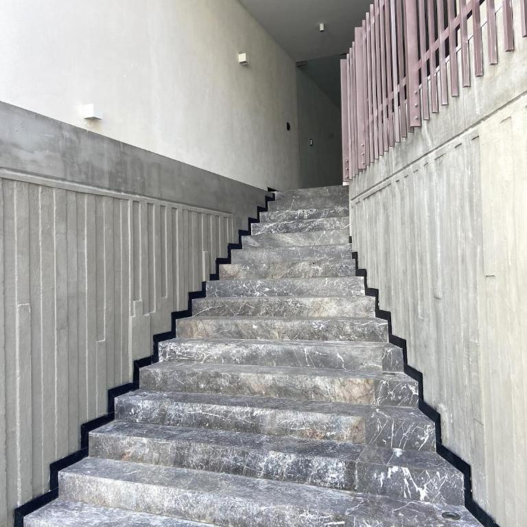 Oceanfront Condo Top Location Near 5th Ave - Single Room - 12