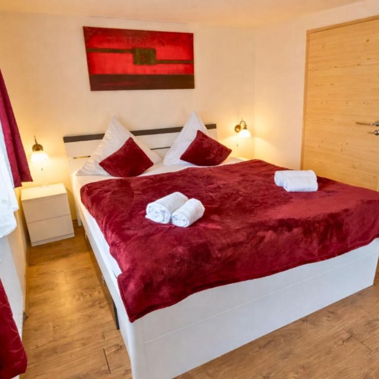 Haus Hindelang - 2 FeWos mit Zugspitzblick, inkl Königscard, gratis Parken & WLAN, Self Check-In, 5 Minuten ins Zentrum - Apartment mit Terrasse - 18