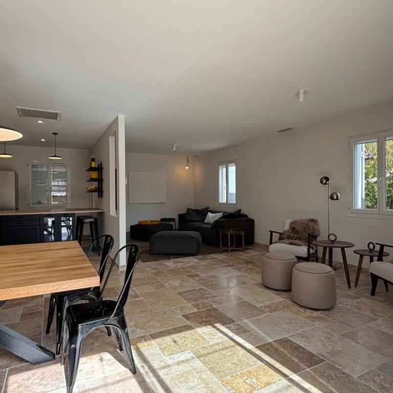 Belle Maison climatisée piscine à 2 pas du centre de Bédoin - Villa - 15