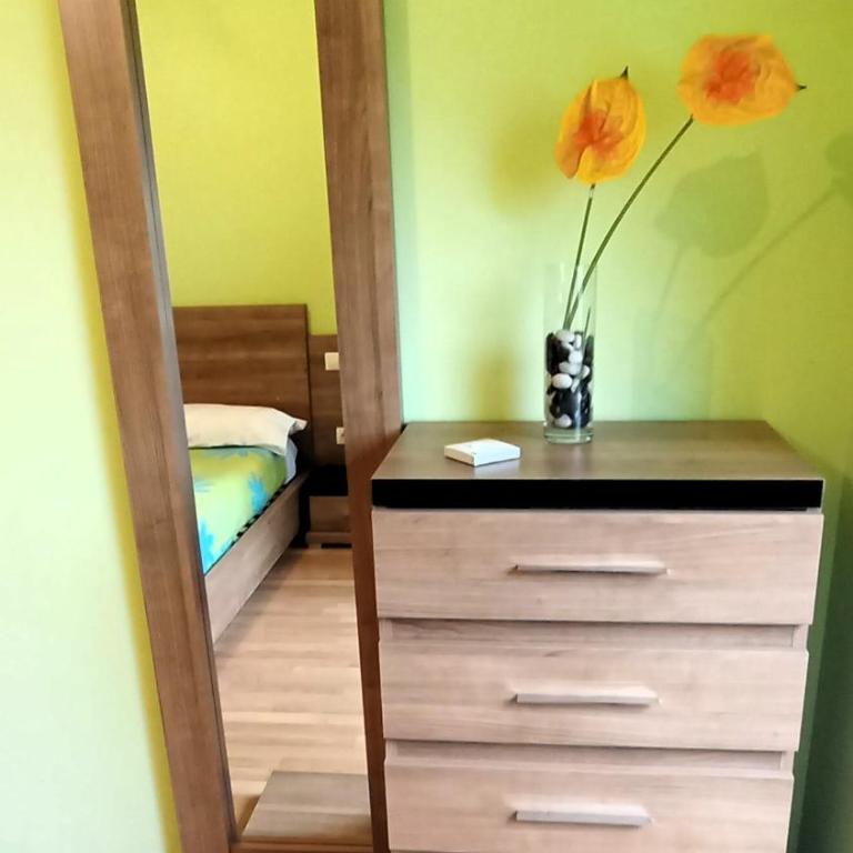 EnFOZ Duplex con Encanto - Three-Bedroom Apartment - 5