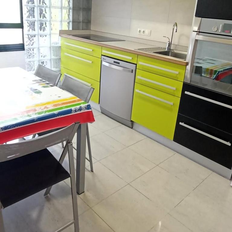 EnFOZ Duplex con Encanto - Three-Bedroom Apartment - 8