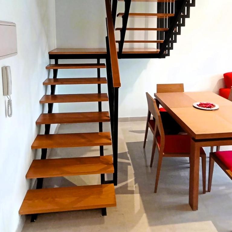 EnFOZ Duplex con Encanto - Three-Bedroom Apartment - 12