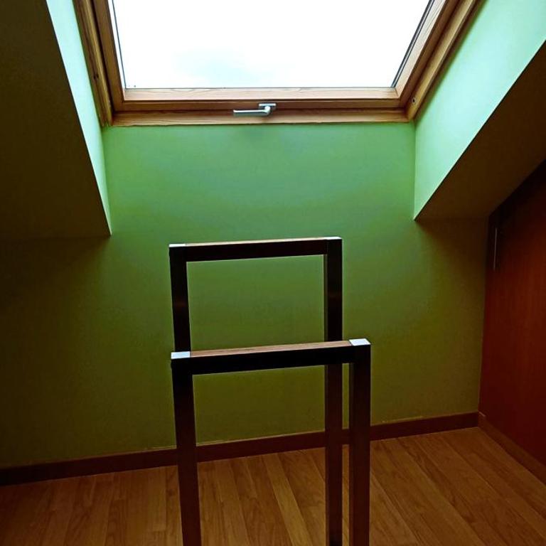 EnFOZ Duplex con Encanto - Three-Bedroom Apartment - 13