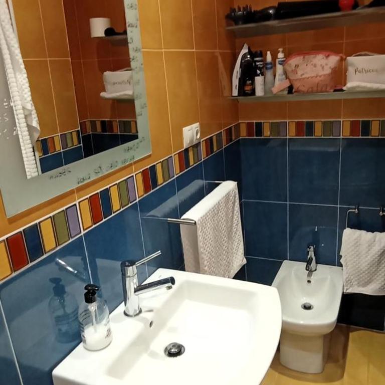 EnFOZ Duplex con Encanto - Three-Bedroom Apartment - 19