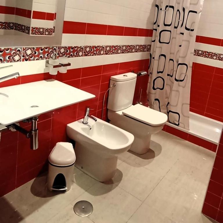 EnFOZ Duplex con Encanto - Three-Bedroom Apartment - 37
