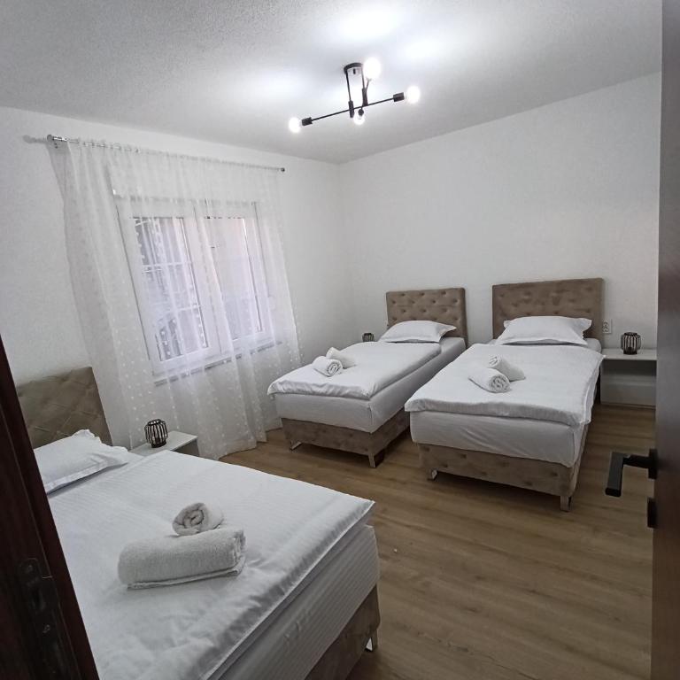 H&H Apartments - Apartman - 3