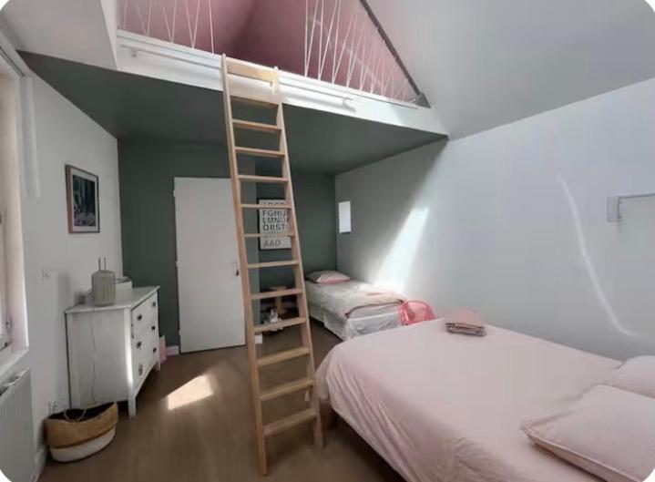 Charmante Maison de vacances, idéalement placée à 8 min à pied de la plage et des commerces - Maison 2 Chambres - 12