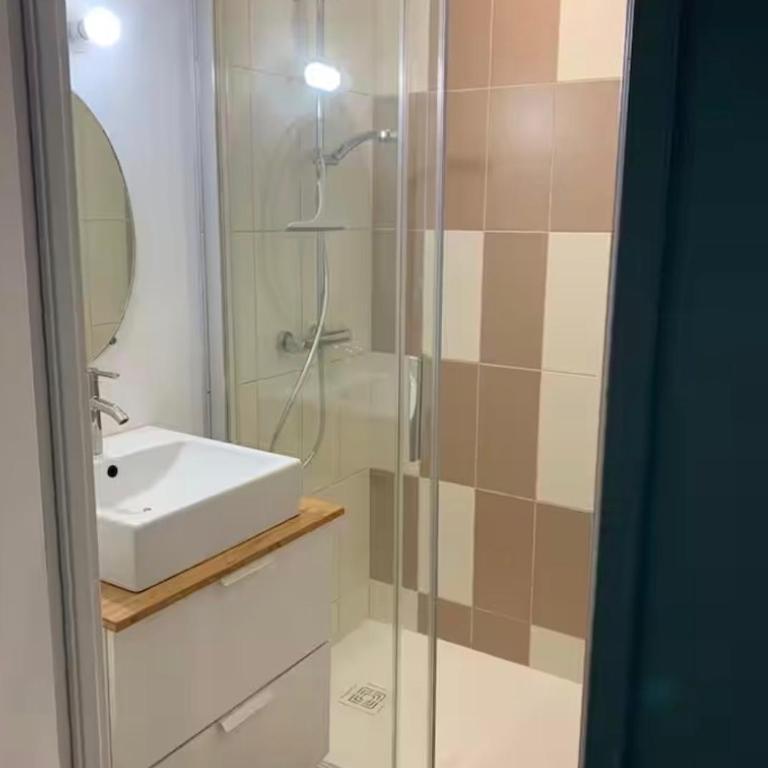 Charmante Maison de vacances, idéalement placée à 8 min à pied de la plage et des commerces - Maison 2 Chambres - 19