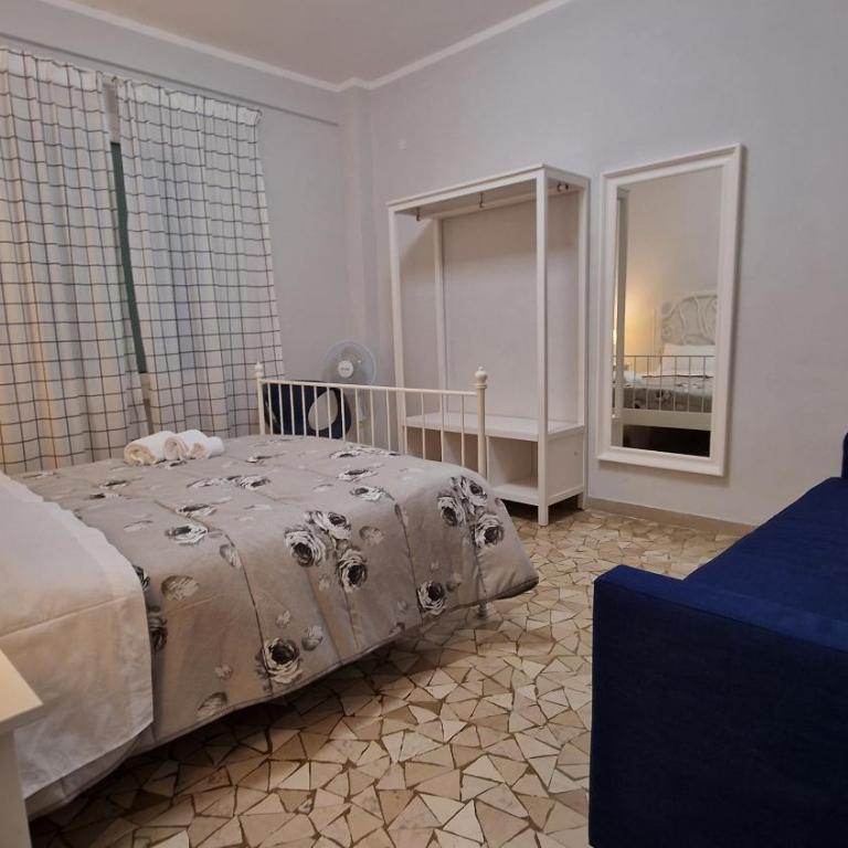 City Room's - Standard Double Room with Shared Bathroom - 2