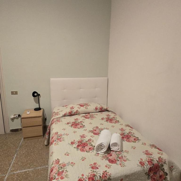 City Room's - Single Room with Private Bathroom - 1