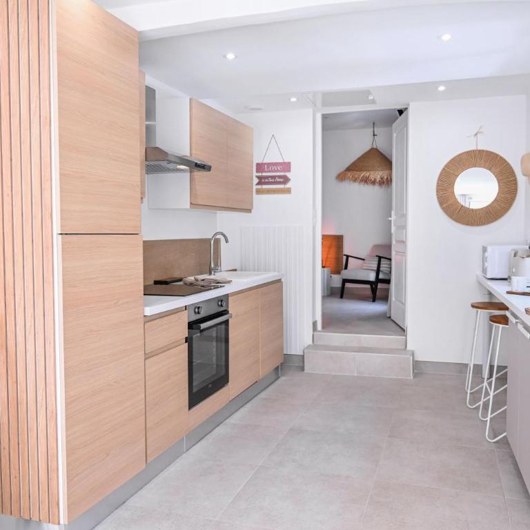VILLA RIVA, terrasse plein sud, plage à pied, 4 à 6 personnes - Appartamento con 2 Camere da Letto - 24