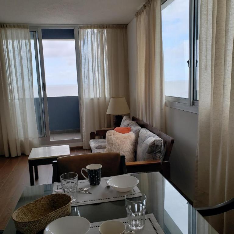 Vista al Río de La Plata - Two-Bedroom Apartment - 10