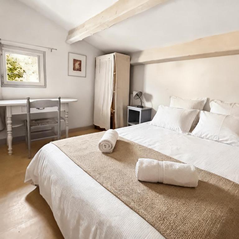 Villa Face a La Mer à Antibes - Maison 5 Chambres - 17