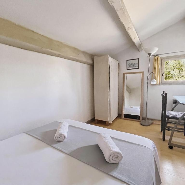 Villa Face a La Mer à Antibes - Maison 5 Chambres - 27
