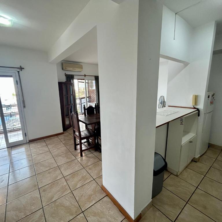 Comodo Depto en Av Poeta Lugones en Nva Cba - Apartamento de 1 dormitorio con balcón - 19