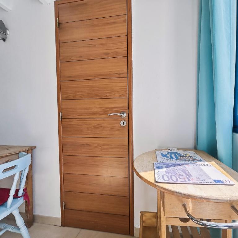 Villa Face a La Mer à Antibes - Maison 5 Chambres - 33