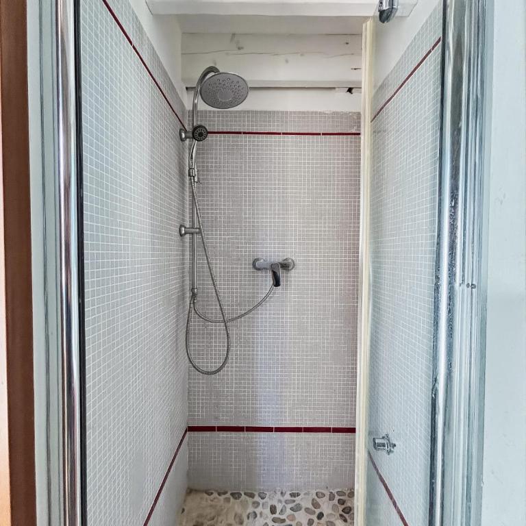Villa Face a La Mer à Antibes - Maison 5 Chambres - 35