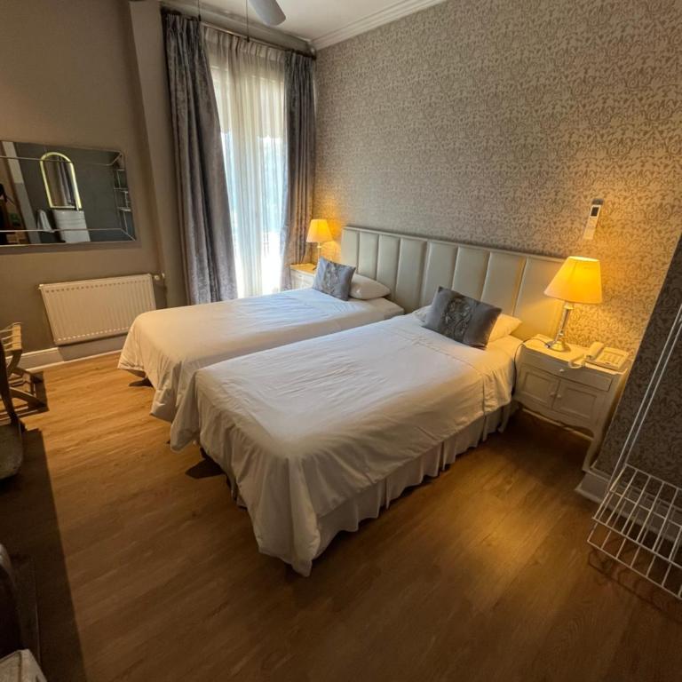 Mito Casa Hotel - Double Room with Private External Bathroom - 8