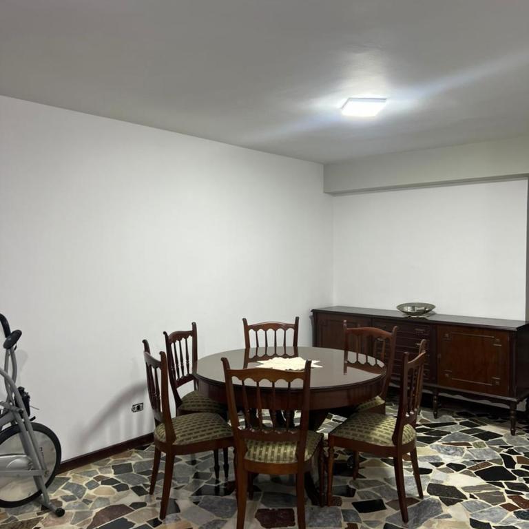 Apartamento En Caracas El Marques - Three-Bedroom Apartment - 9