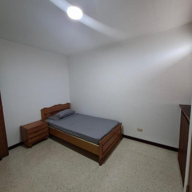 Apartamento En Caracas El Marques - Three-Bedroom Apartment - 11