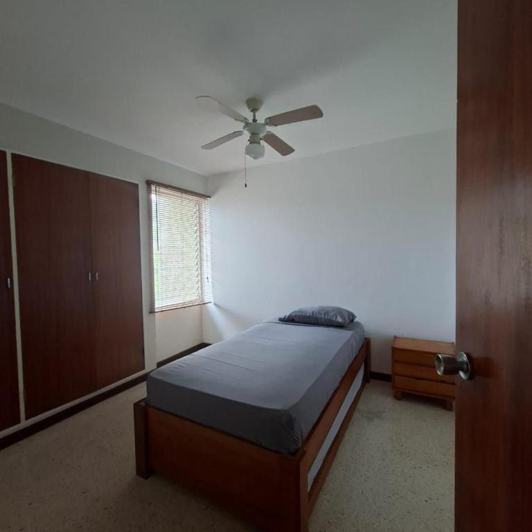 Apartamento En Caracas El Marques - Three-Bedroom Apartment - 20