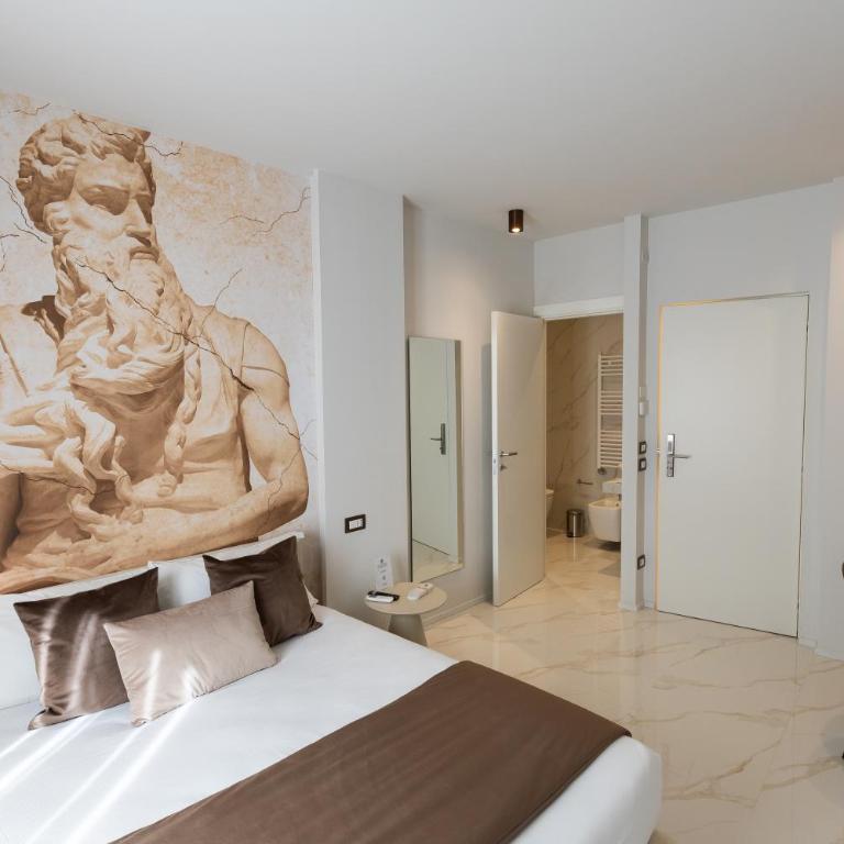 Michelangelo Central Suites - Camera Queen Superior - 6
