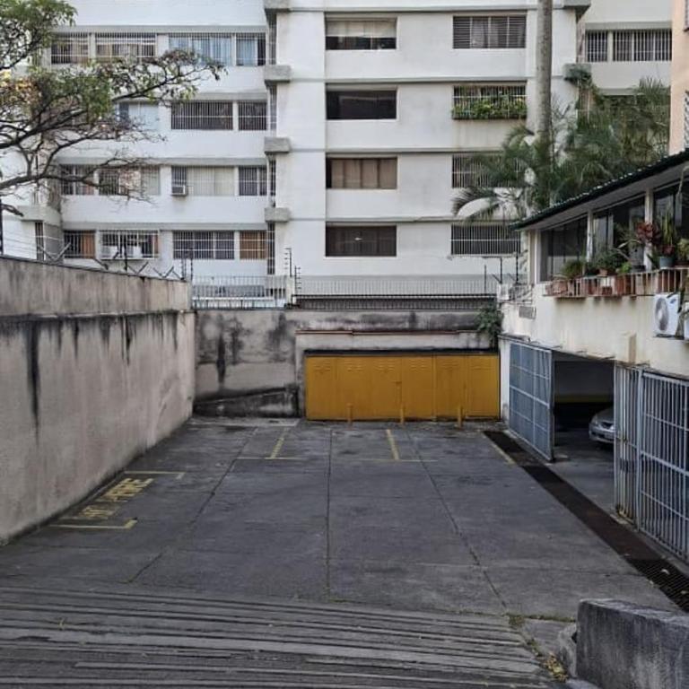 New and comfortable apartment in Los Palos Grandes - One-Bedroom Apartment - 4