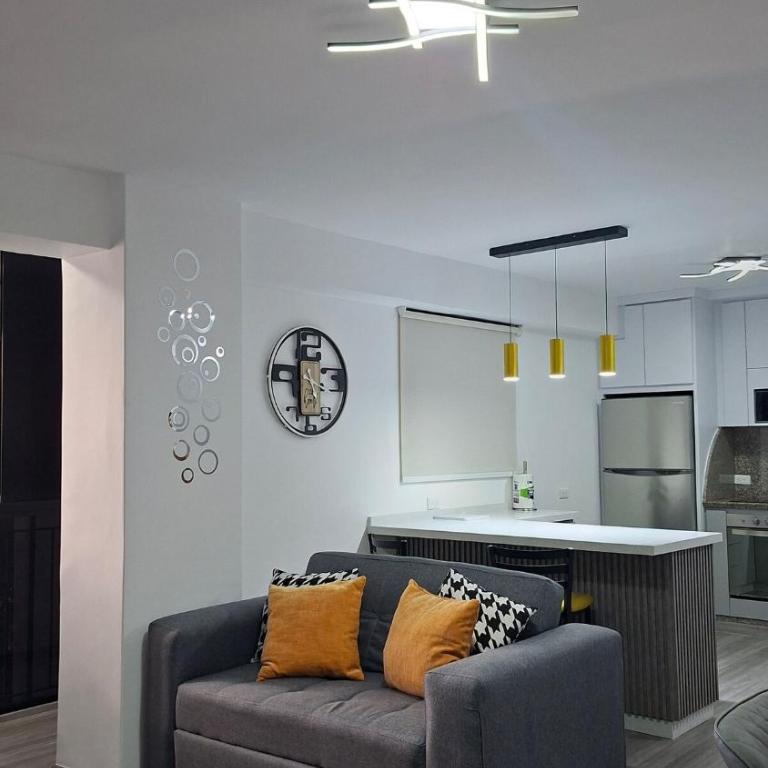 New and comfortable apartment in Los Palos Grandes - One-Bedroom Apartment - 23