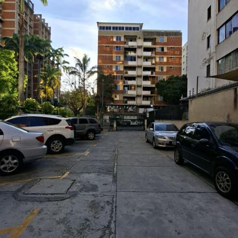 New and comfortable apartment in Los Palos Grandes - One-Bedroom Apartment - 31