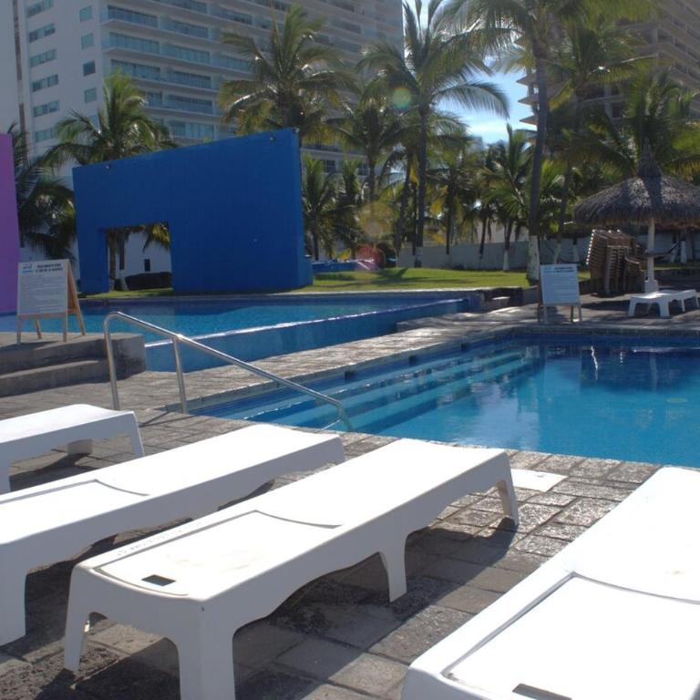 Casa en Cerritos Resort con Alberca y Playa MZT - #21 HF - Three-Bedroom House - 7