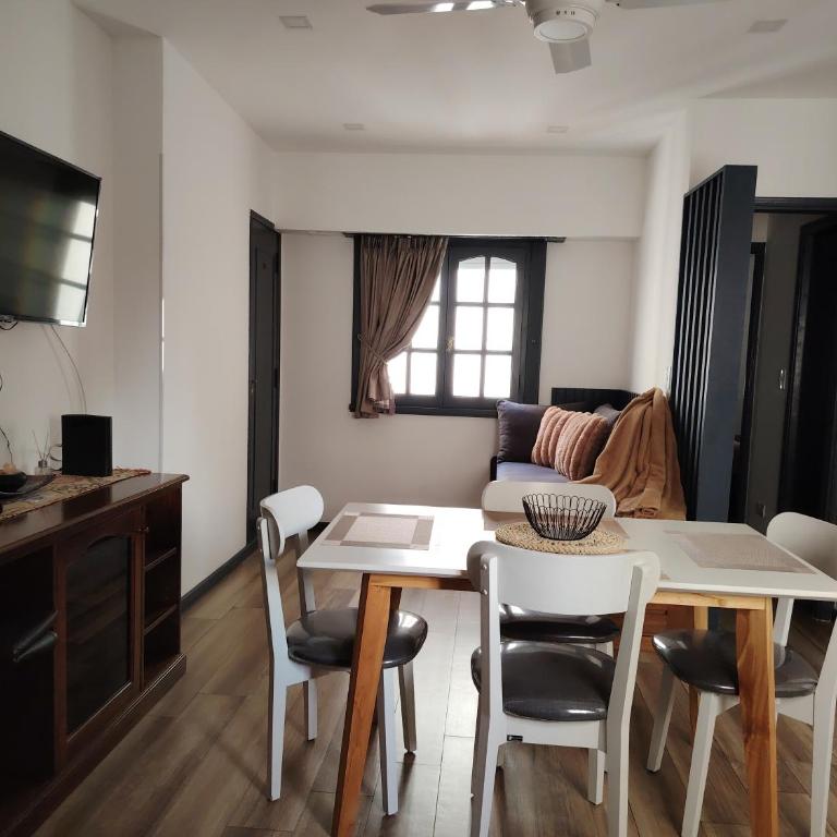 Luminoso Departamento,con cochera Zona Centro - One-Bedroom Apartment - 6