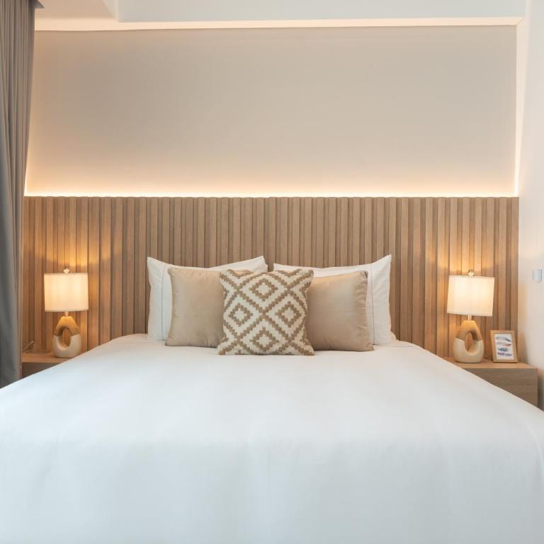 The Place 1607 Cartagena Beach - One-Bedroom Apartment - 5