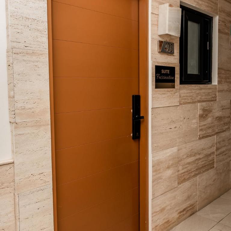 Grand Fifty, Stylish Stay with Rooftop Pool - Apartamento de 2 dormitorios - 20
