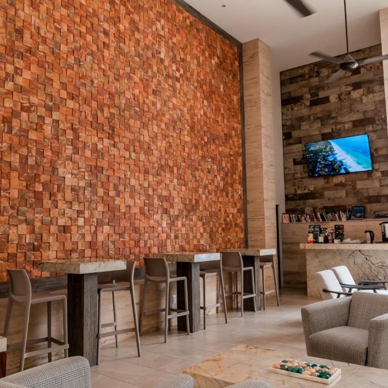 Grand Fifty, Stylish Stay with Rooftop Pool - Apartamento de 2 dormitorios - 32