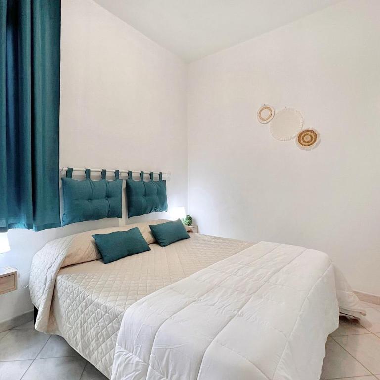 FREE Parking - Right in the Heart of the City - Soggiorno Semplice - Two-Bedroom Apartment with Garden View - 1