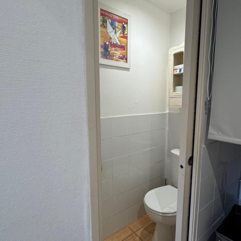 Appartement climatisé avec wifi au cœur du village et à 50m de la plage - Apartamento de 1 dormitorio - 11