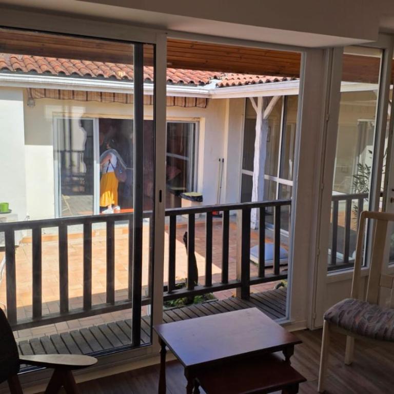Une chambre au cœur de Lourdes ! - Chambre Double avec Patio - 3
