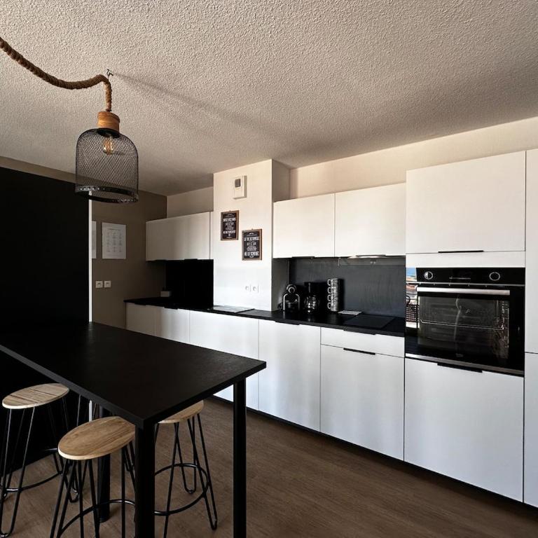 Appartement lumineux avec terrasse et vue imprenable sur l'étang de Thau - Apartment mit 1 Schlafzimmer - 2