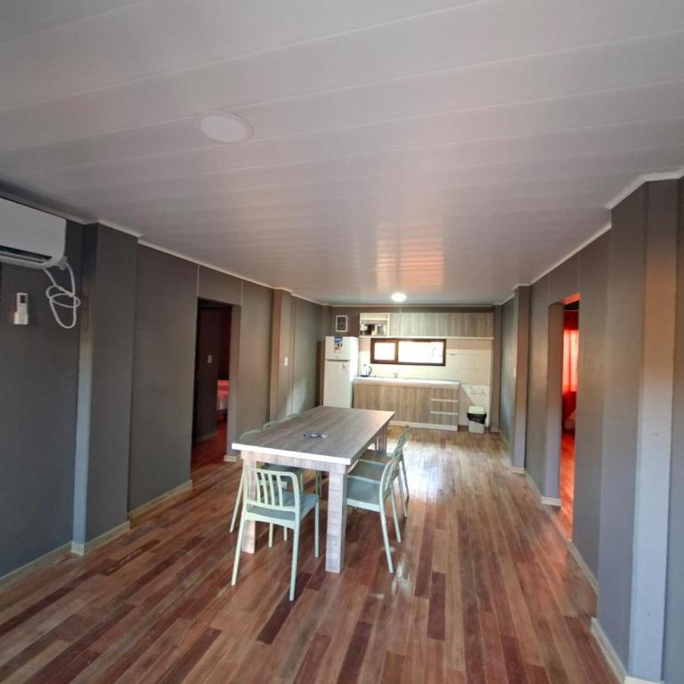 El Portal Hoteles y Aparts - Four-Bedroom Standard Apartment - 4