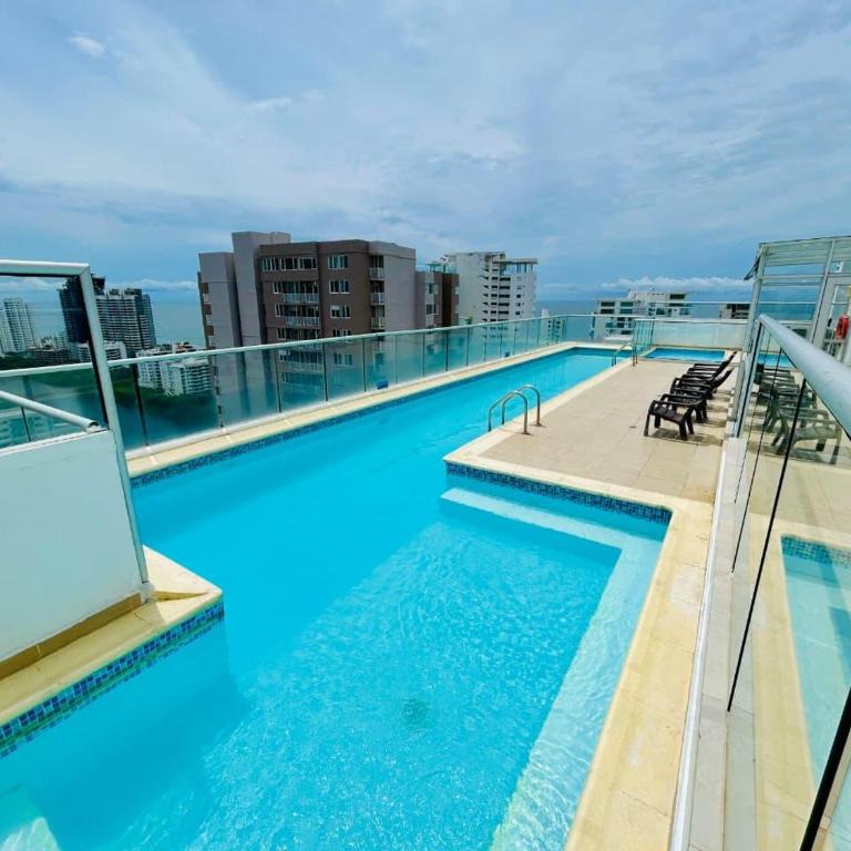 Espectacular Apartamento Suite Caribe Cartagena - Three-Bedroom Apartment - 1