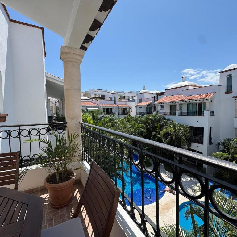 Desirable Location, Private Terrace Overlook Pool - Single Room - 59