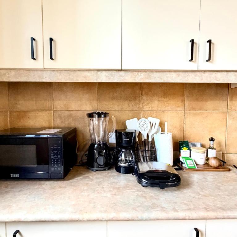 Stylish Spacious Suite near La Carolina Park - Quicentro Prime Location - One-Bedroom Apartment - 6